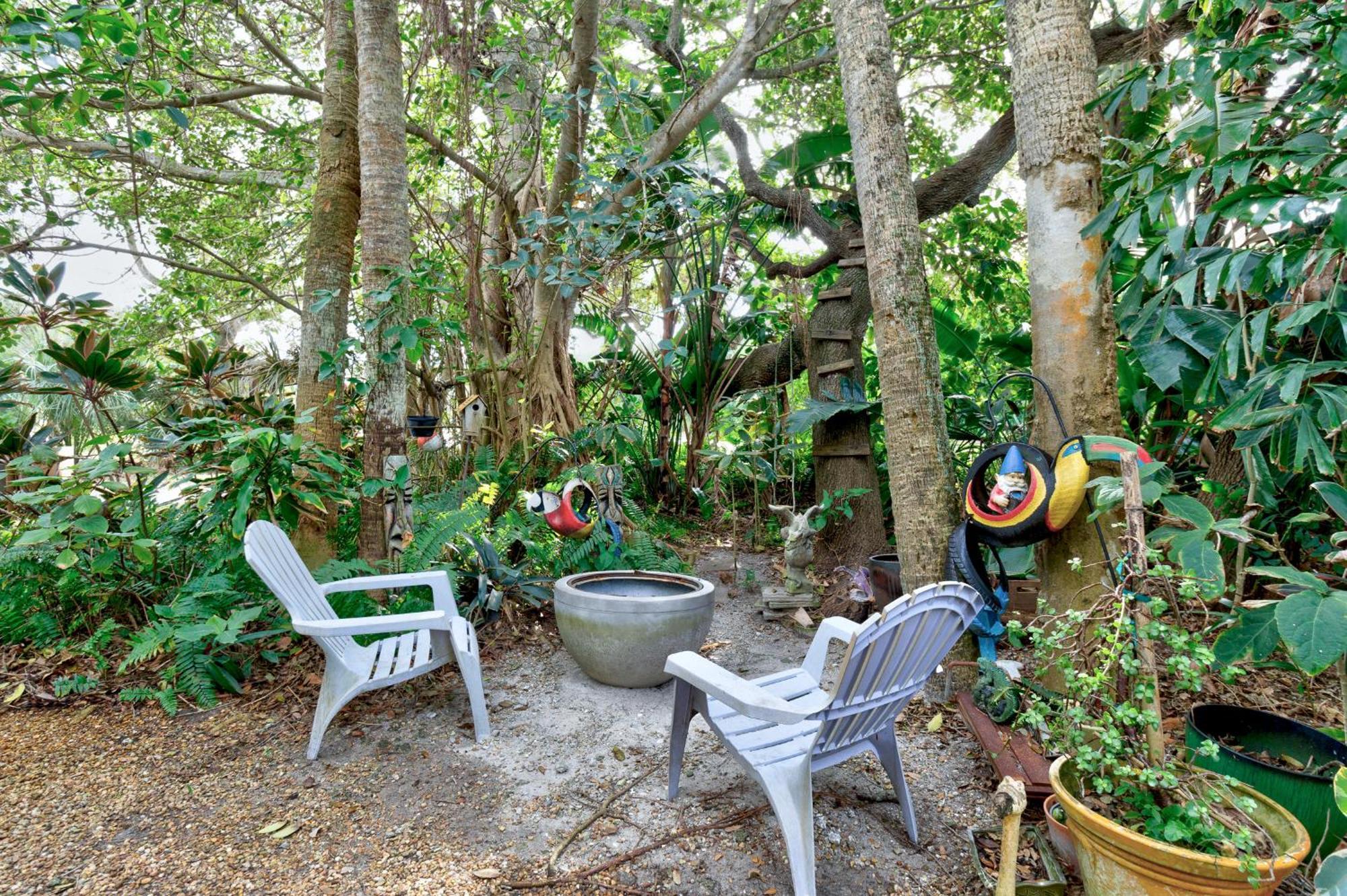 Beach Paradise Getaway - 200Ft From Beach! セバスチャン エクステリア 写真